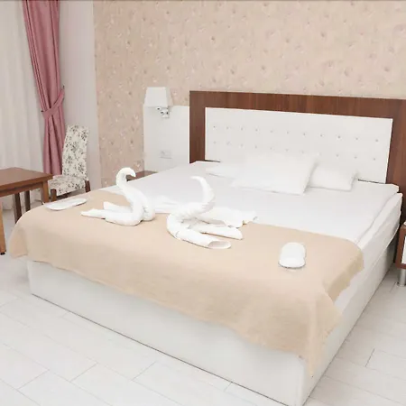 Hotel Tralles 3*