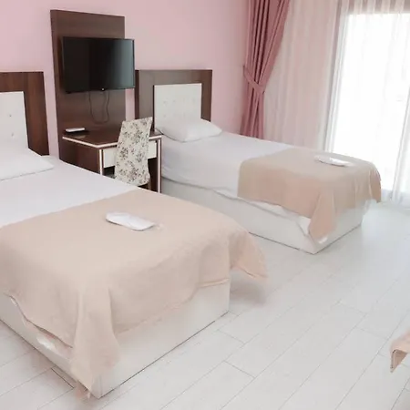 Hotel Tralles 3*